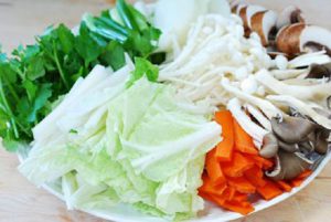 Nguyên liệu được dùng để chế biến lẩu sườn bò (dành cho 4 người ăn)