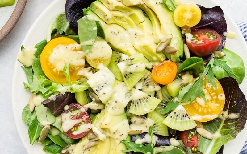 Ăn salad Kiwi để giảm cân